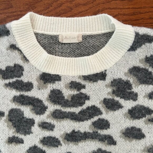 ALTAR’D STATE Leopard Print Oversized Crewneck Sweater Size Small - Picture 4 of 12